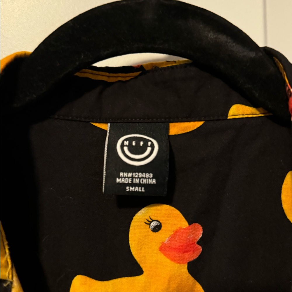 Size small whimsical duck button up shirt.